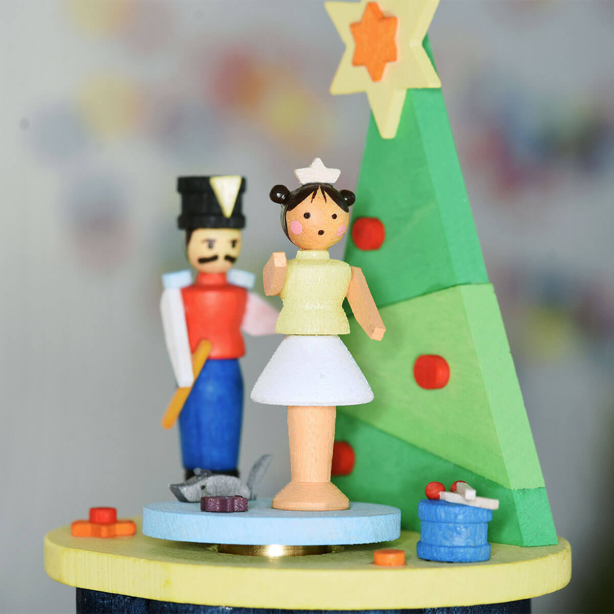 Kurbelspieldose Nußknacker