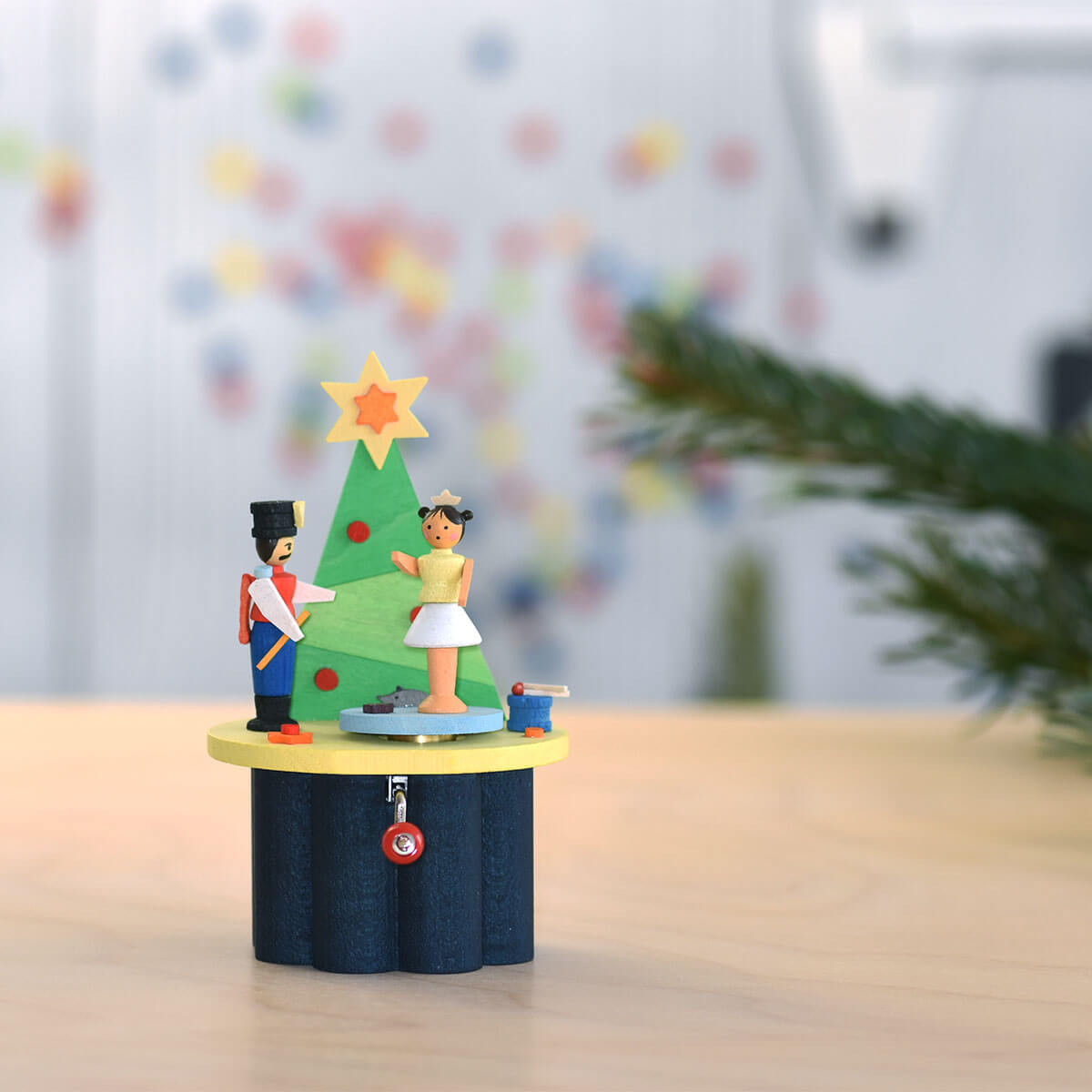 Kurbelspieldose Nußknacker